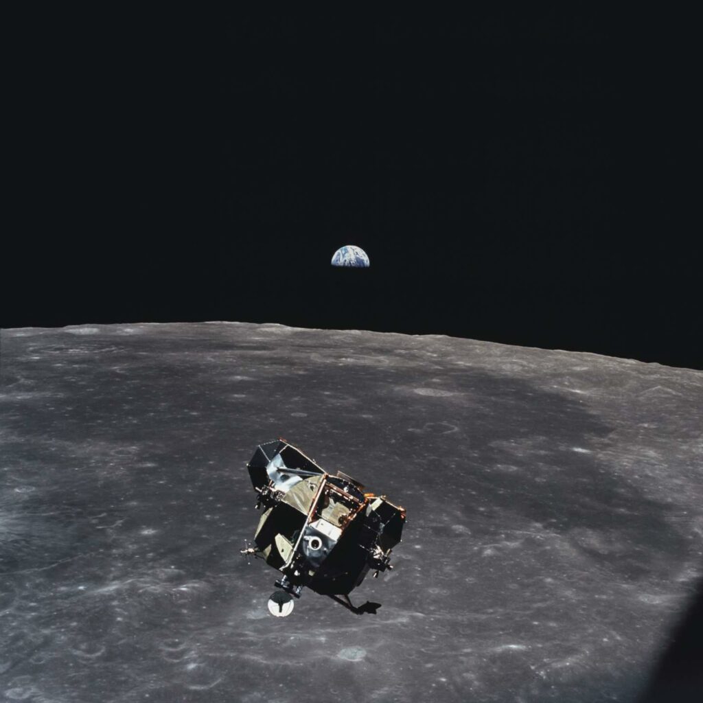 https://dev.universemagazine.com/wp-content/uploads/2018/02/3-8-1.jpg