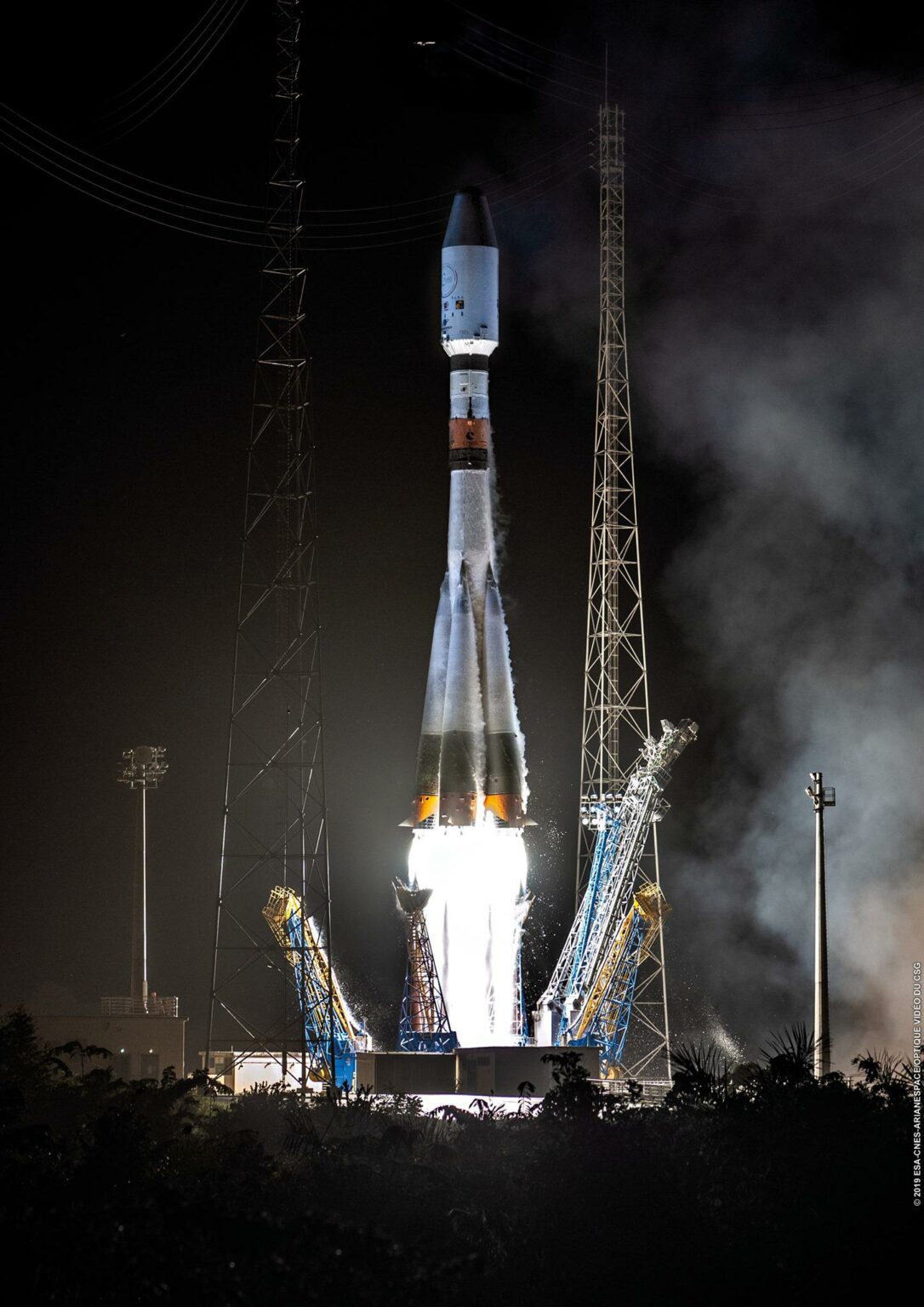 https://dev.universemagazine.com/wp-content/uploads/2019/12/EMFhVpSXsAcP08D.jpg