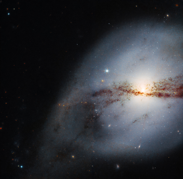 NGC 3718