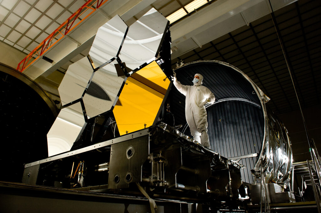 Основное зеркало JWST