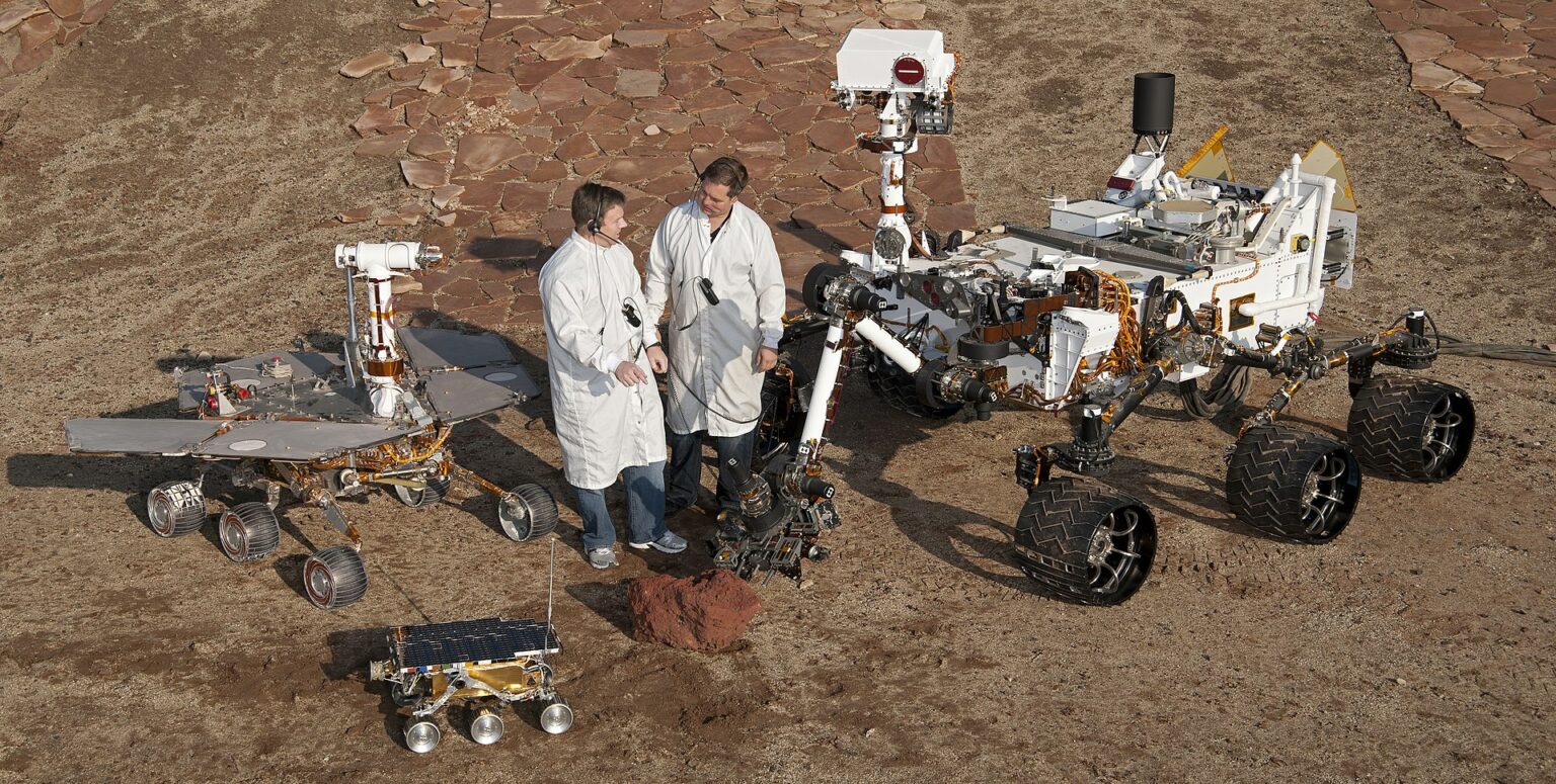https://dev.universemagazine.com/wp-content/uploads/2022/06/pia15279_3rovers-stand_d2011_1215_d521.jpg