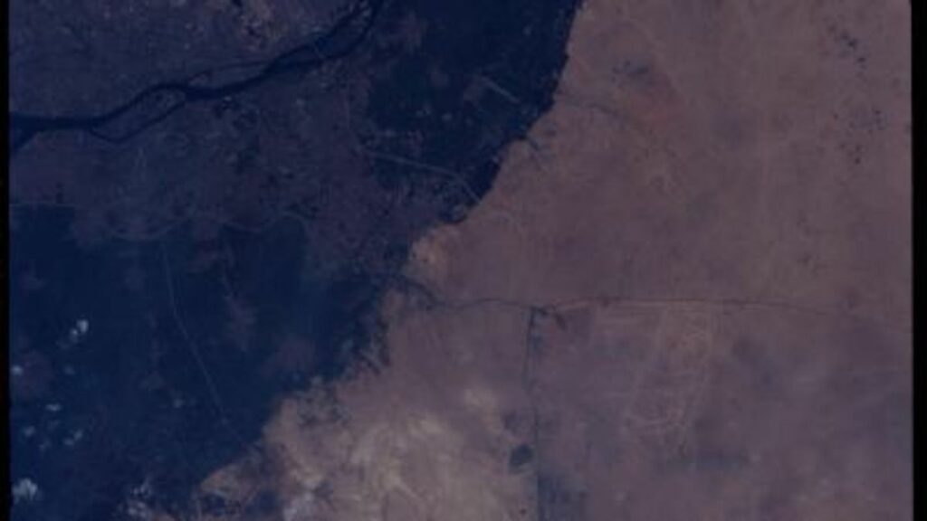 Піраміди з космосу Піраміди в Гізі