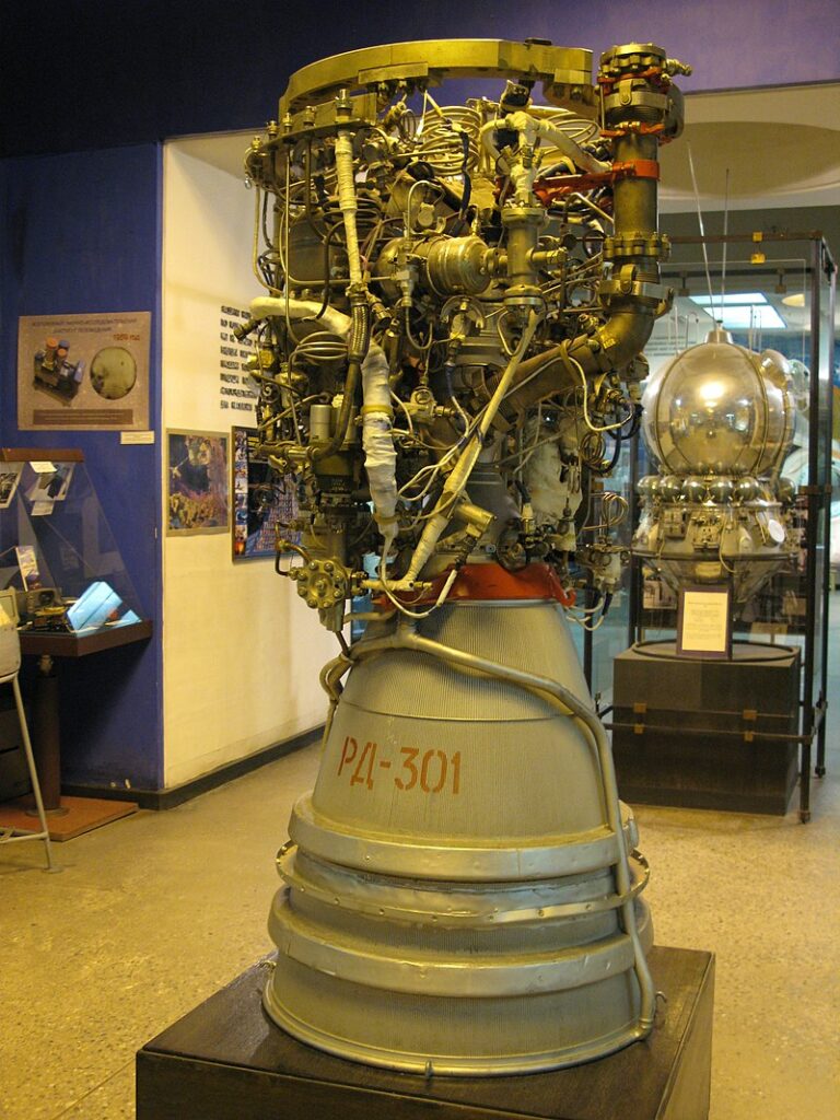 РД-301 Фтор-аміачний двигун РД-301