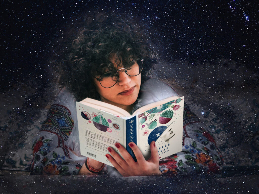 https://dev.universemagazine.com/wp-content/uploads/2022/08/teenager-reading-book-bed.jpg