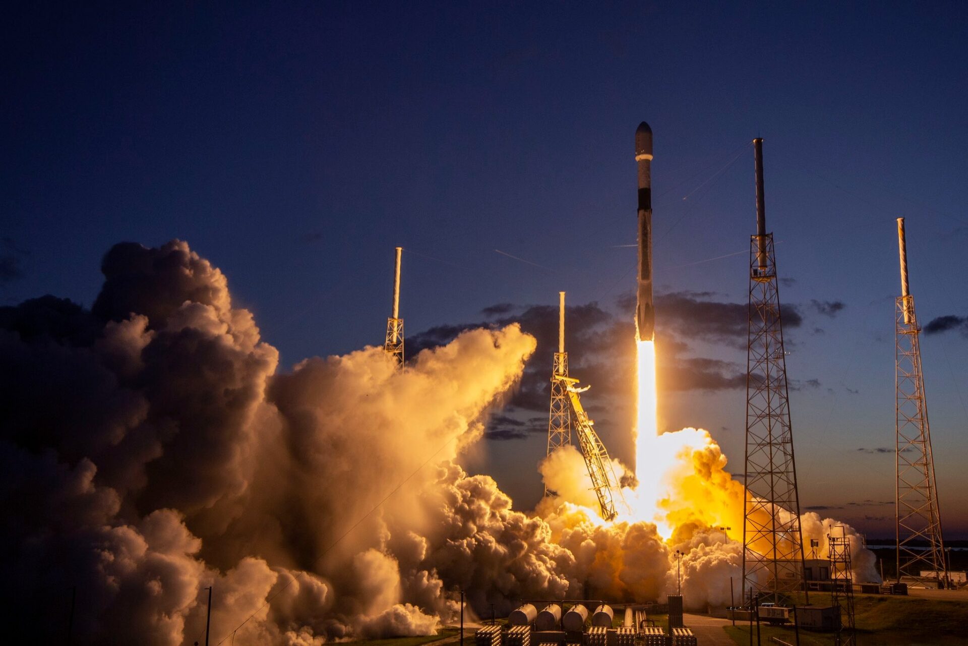 Старт SpaceX Falcon 9