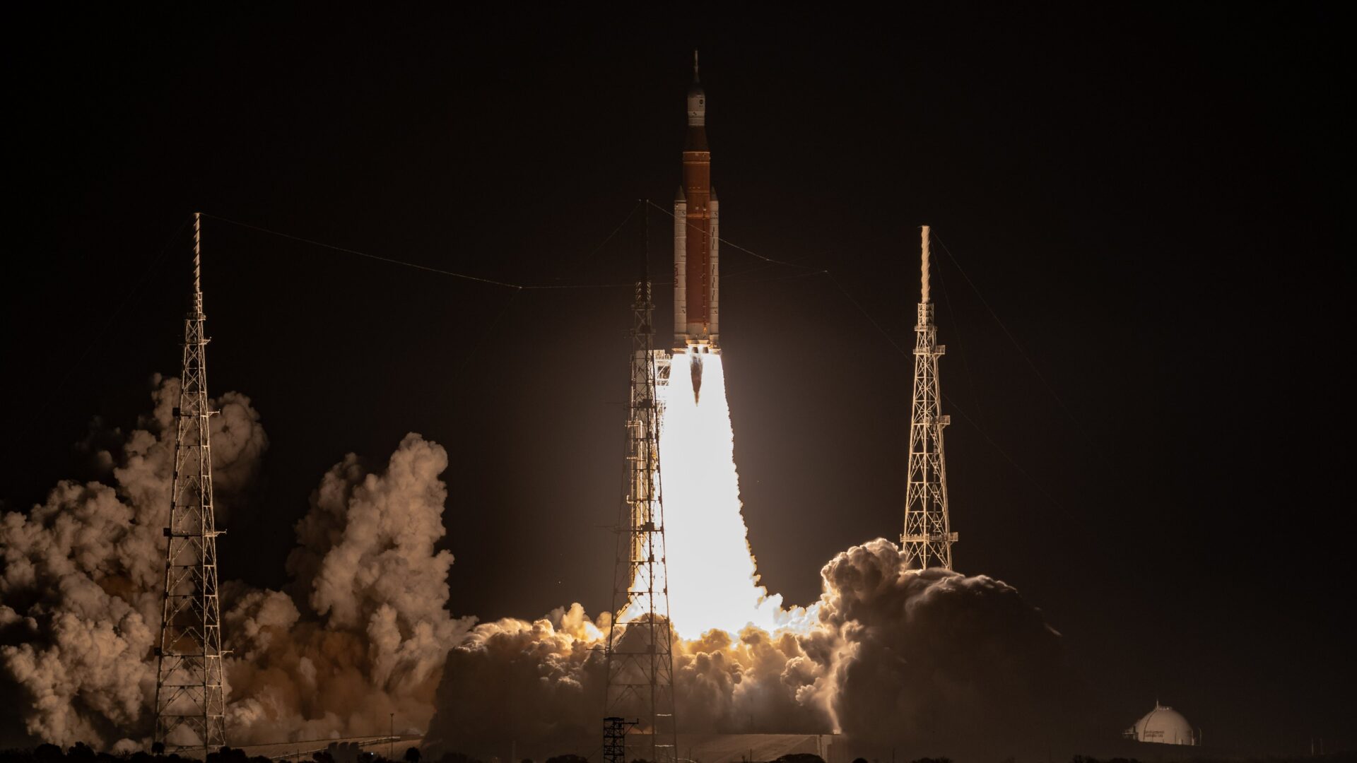 Старт ракети Space Launch System 16 листопада 2022 року