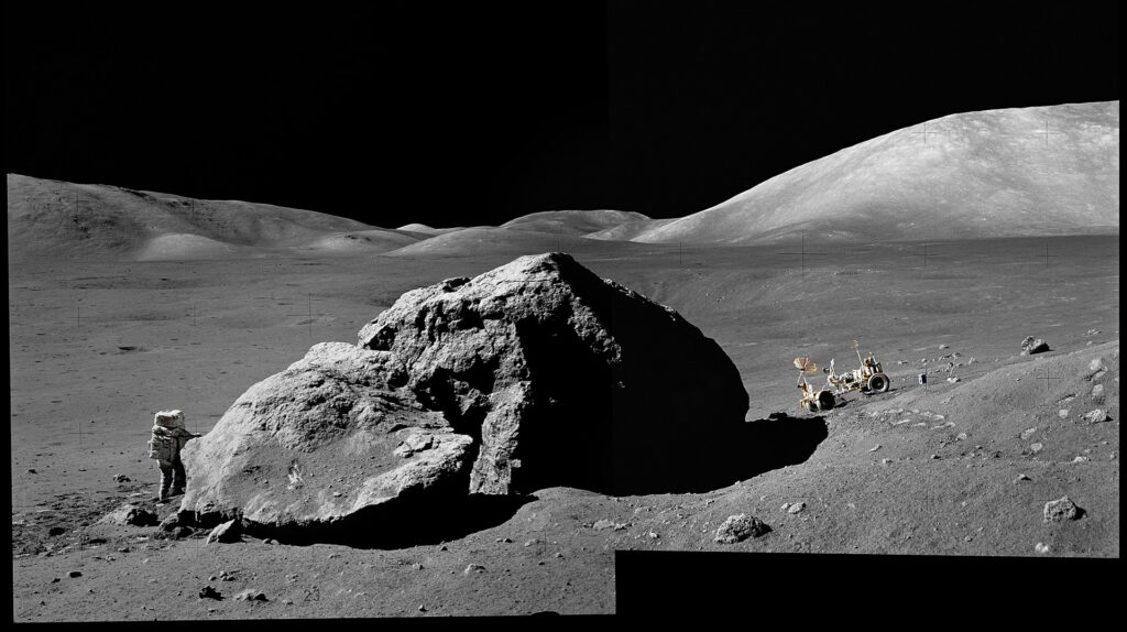 https://dev.universemagazine.com/wp-content/uploads/2022/12/1920px-as17-140-21493as17-140-21497.jpg