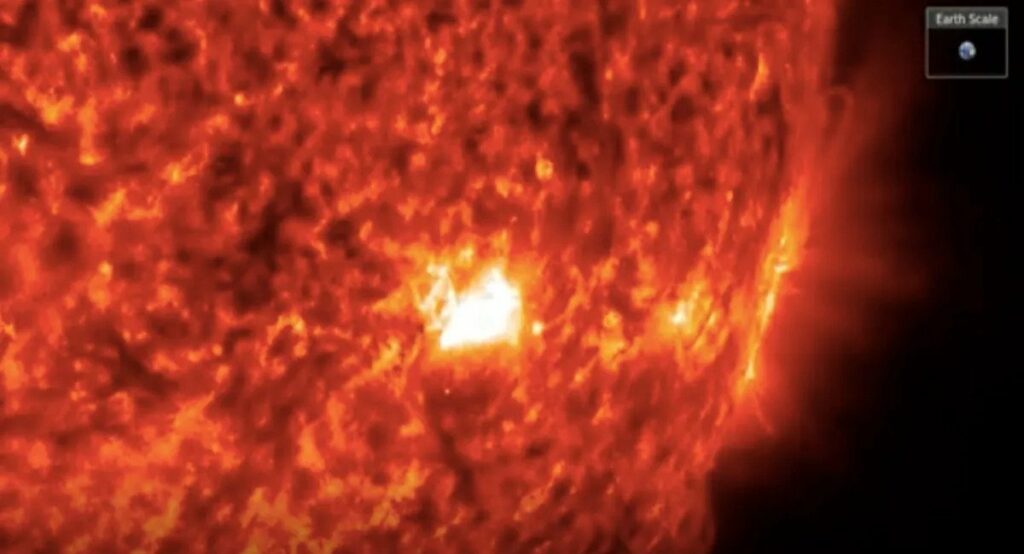 Спалахи на Сонці 14 грудня Спалахи на Сонці 14 грудня