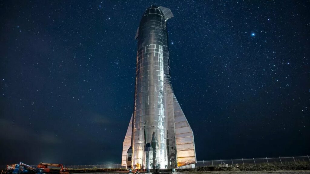 Starship, на котором полетят участники DearMoon