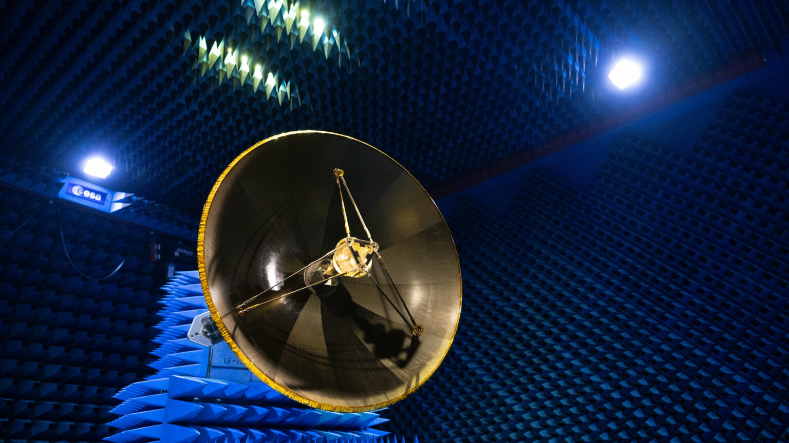 https://dev.universemagazine.com/wp-content/uploads/2022/12/how_hera_asteroid_mission_will_phone_home_pillars.jpg