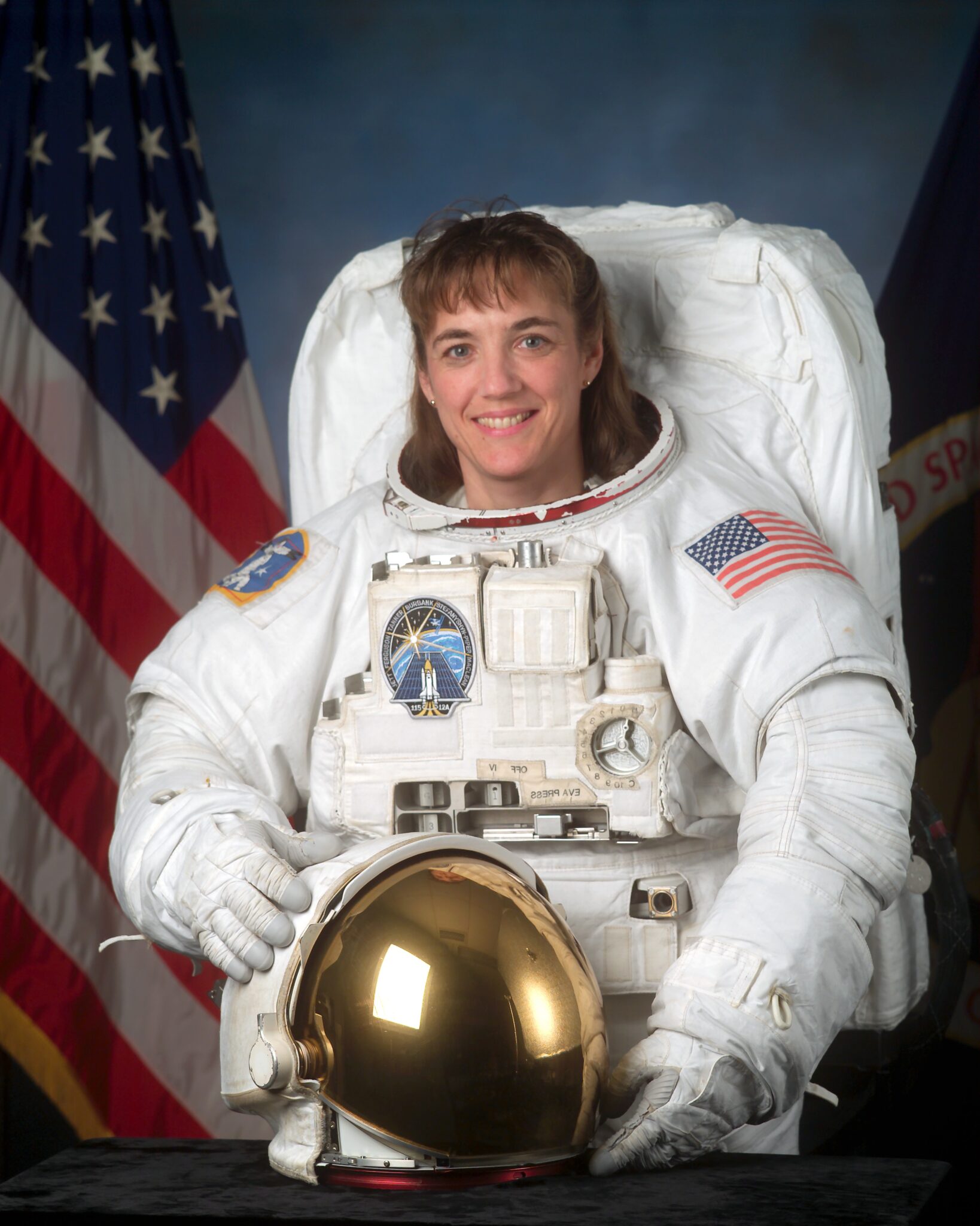 https://dev.universemagazine.com/wp-content/uploads/2023/01/heidemarie_stefanyshyn-piper_in_white_space_suit-scaled.jpg