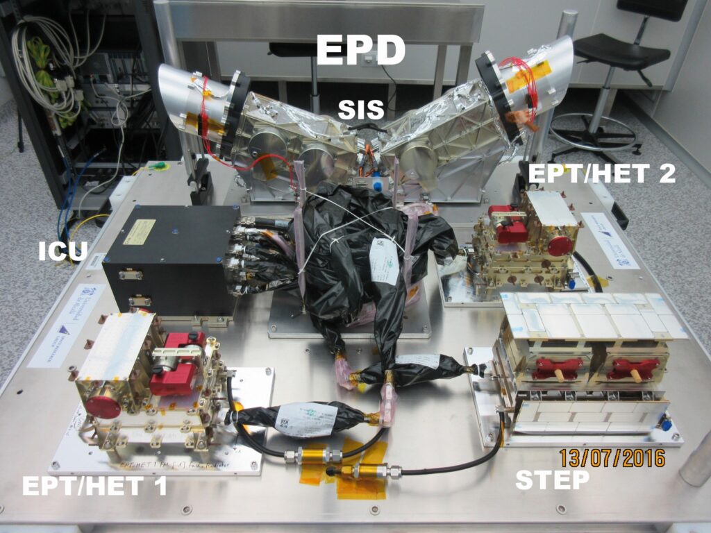 https://dev.universemagazine.com/wp-content/uploads/2023/03/aa35287-19_page_06_image_0003.jpg