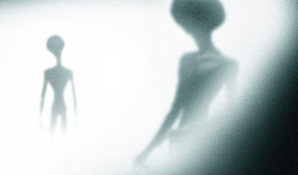 https://dev.universemagazine.com/wp-content/uploads/2023/04/aliens-silhouette-alien-poster-wallpaper.jpg