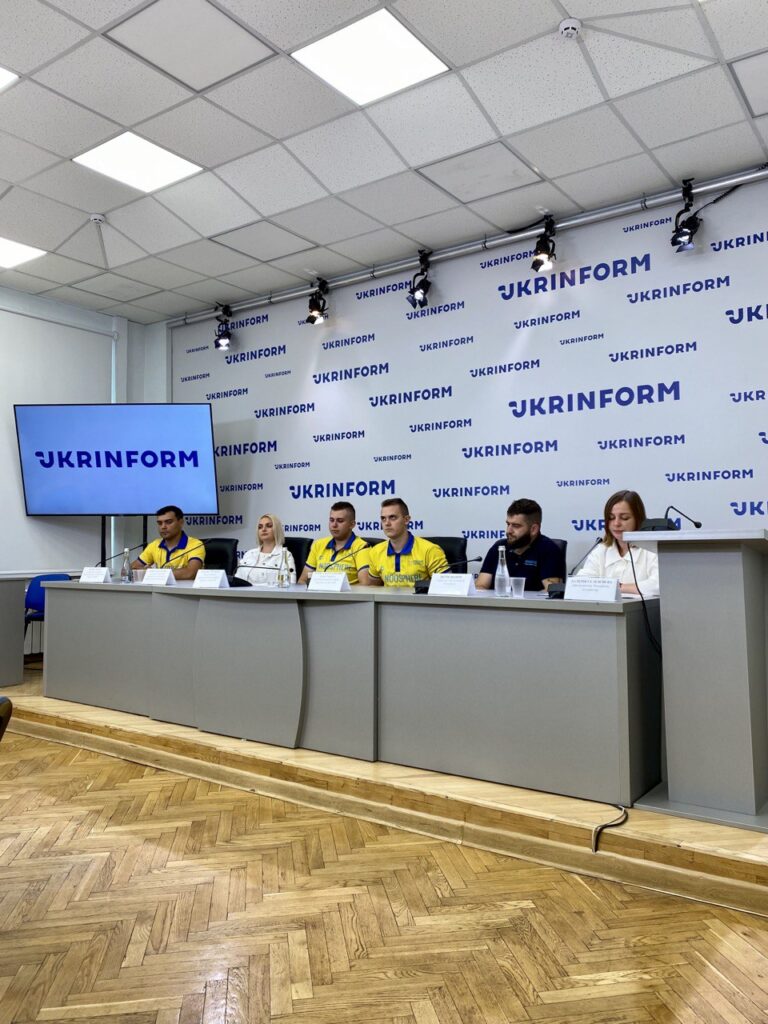 Ракетомоделісти розповідають про свої пригоди Ракетомоделісти розповідають про свої пригоди