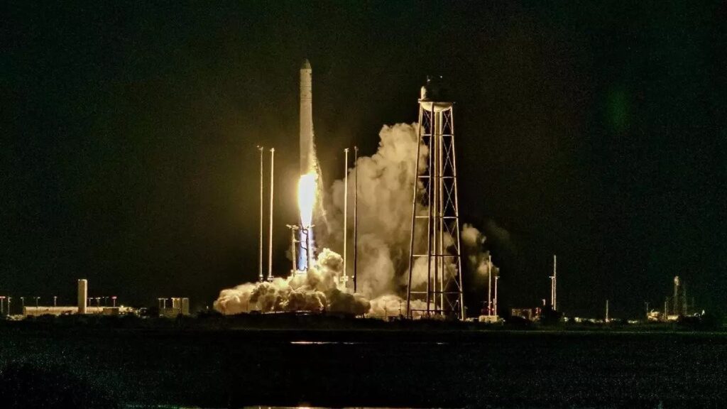 Старт ракети Antares