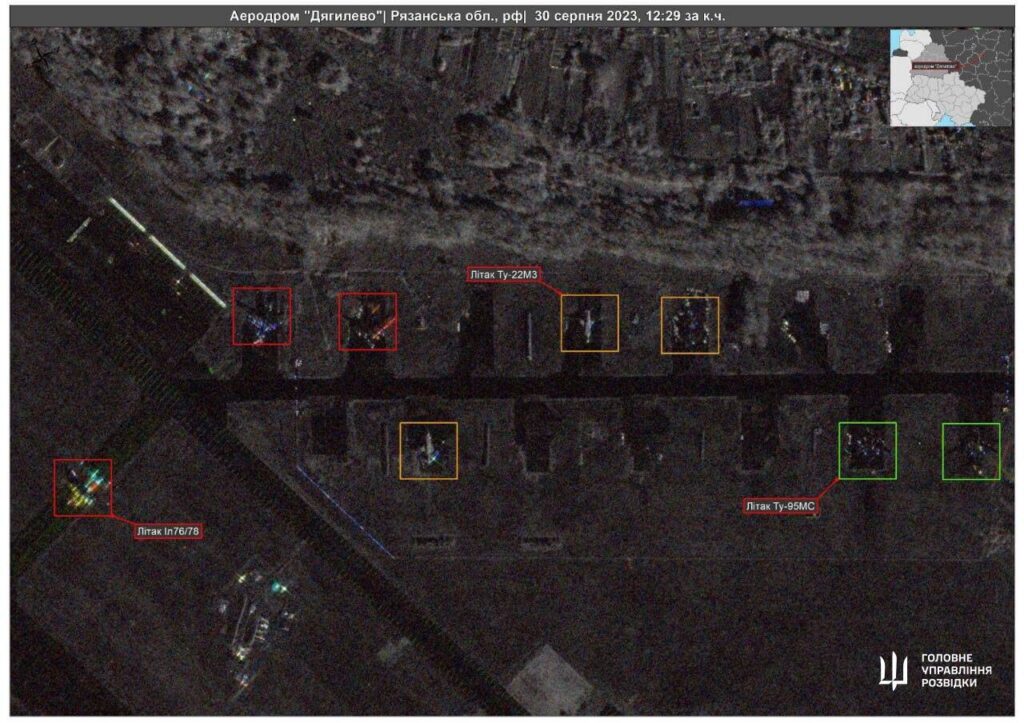 Російські літаки на зображенні супутника ICEYE Російські літаки на зображенні супутника ICEYE
