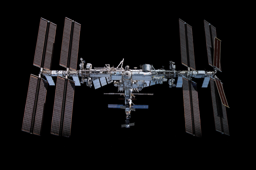 NASA решила вывести МКС с орбиты