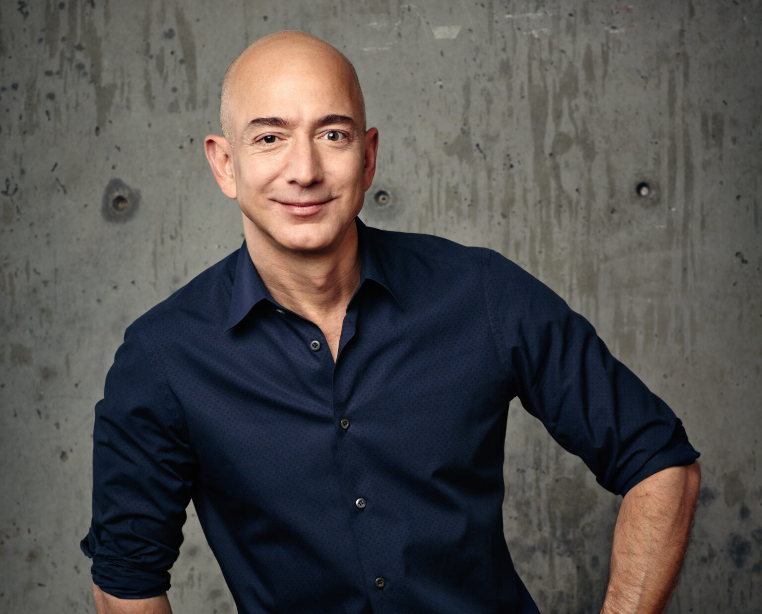 https://dev.universemagazine.com/wp-content/uploads/2023/12/bezos-final-0404-scaled.jpg