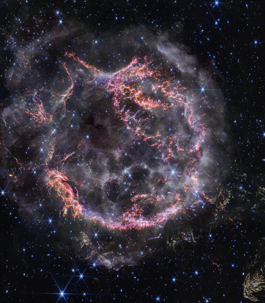 https://dev.universemagazine.com/wp-content/uploads/2023/12/weic2330a-scaled.jpg