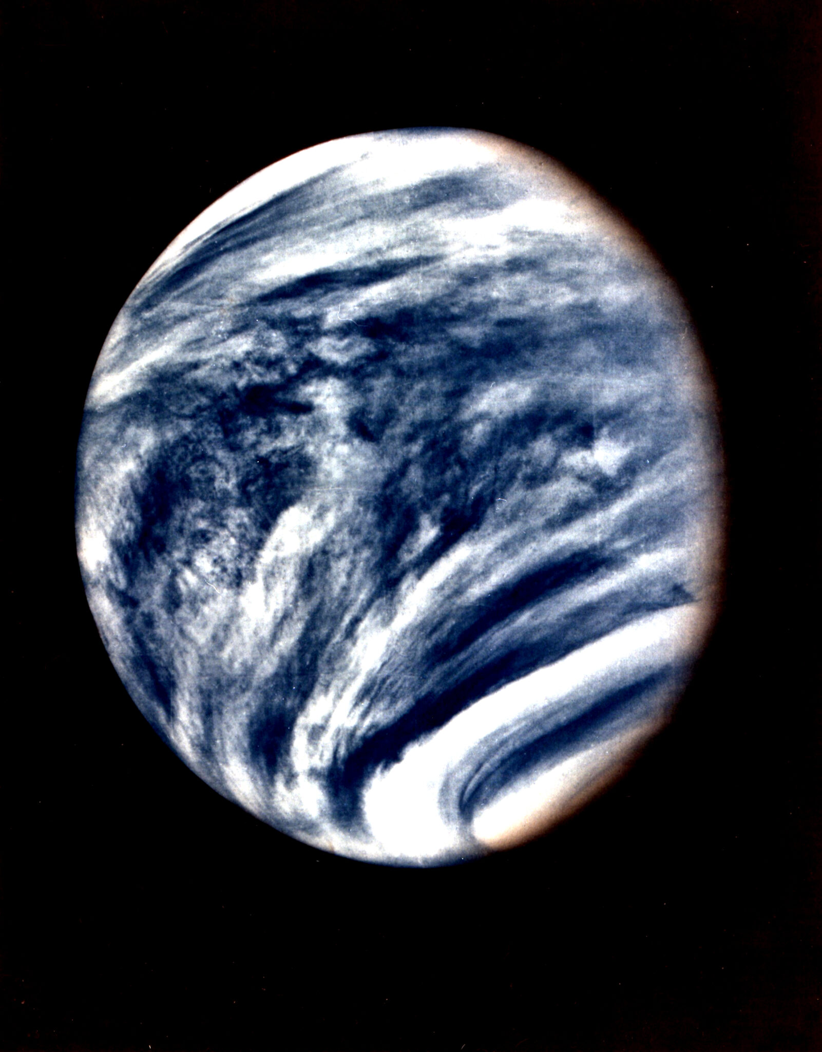 https://dev.universemagazine.com/wp-content/uploads/2024/03/venus_as_captured_by_mariner_10-scaled.jpg