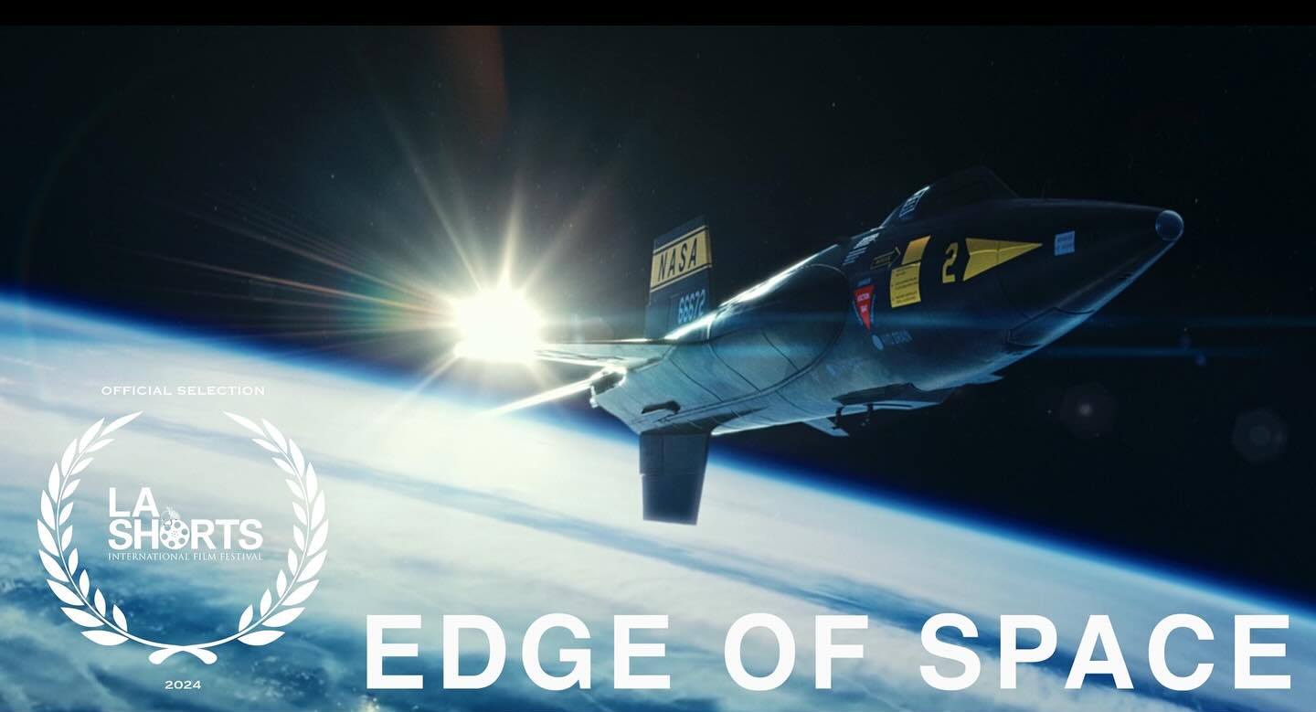 Кадр із фільму Edge of Space