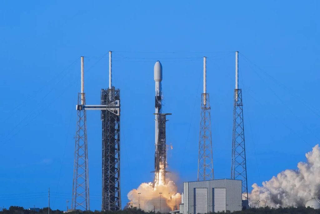 Запуск супутників для Агенції протиракетної оборони ракетою компанії SpaceX Запуск супутників для Агенції протиракетної оборони ракетою компанії SpaceX. Джерело: spacenews.com