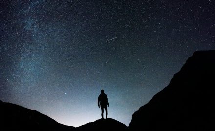 Безмежний Всесвіт - чи має він межу? Фото: Unsplash