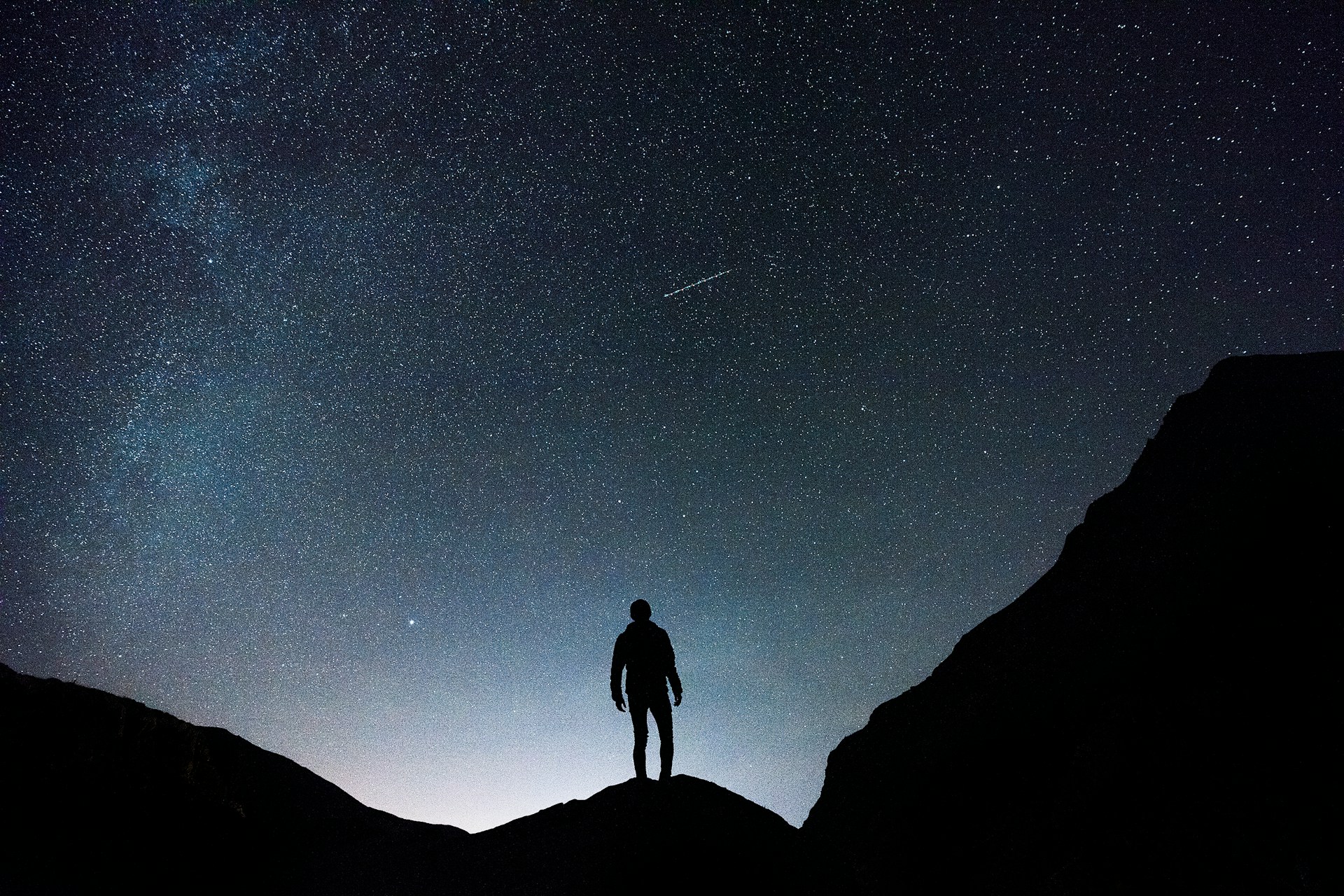 Безмежний Всесвіт - чи має він межу? Фото: Unsplash
