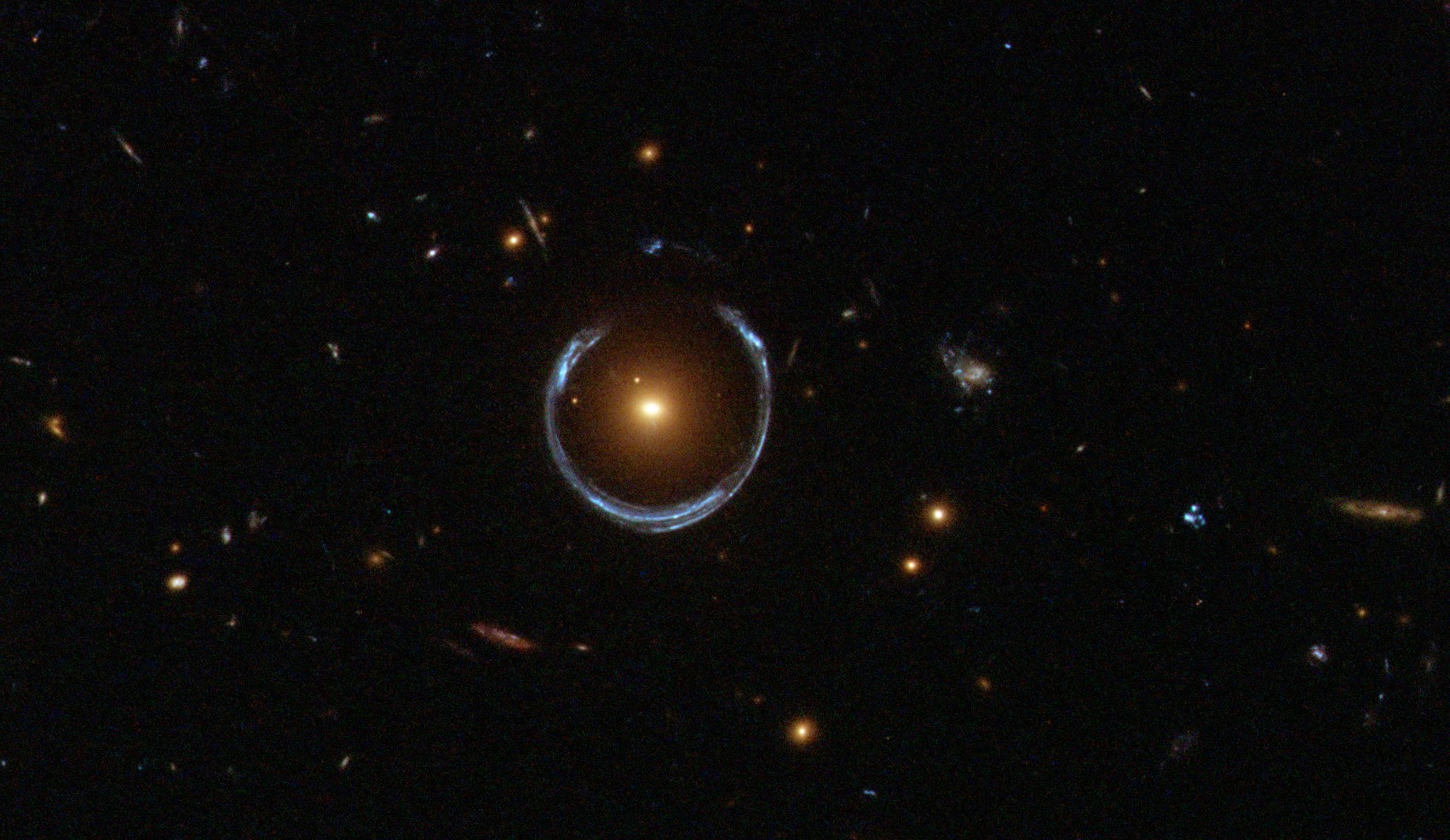 Einstein Ring LRG 3-757