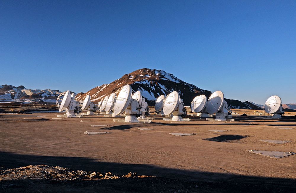 Масив радіотелескопів ALMA Масив радіотелескопів ALMA
