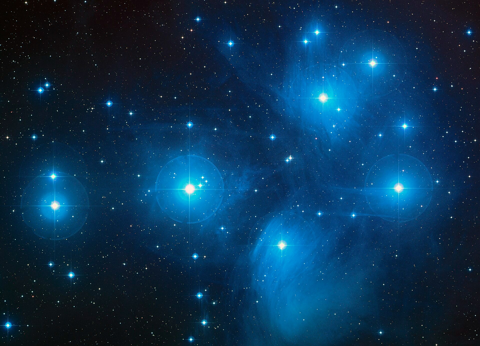 Стожари на знімку телескопа Hubble