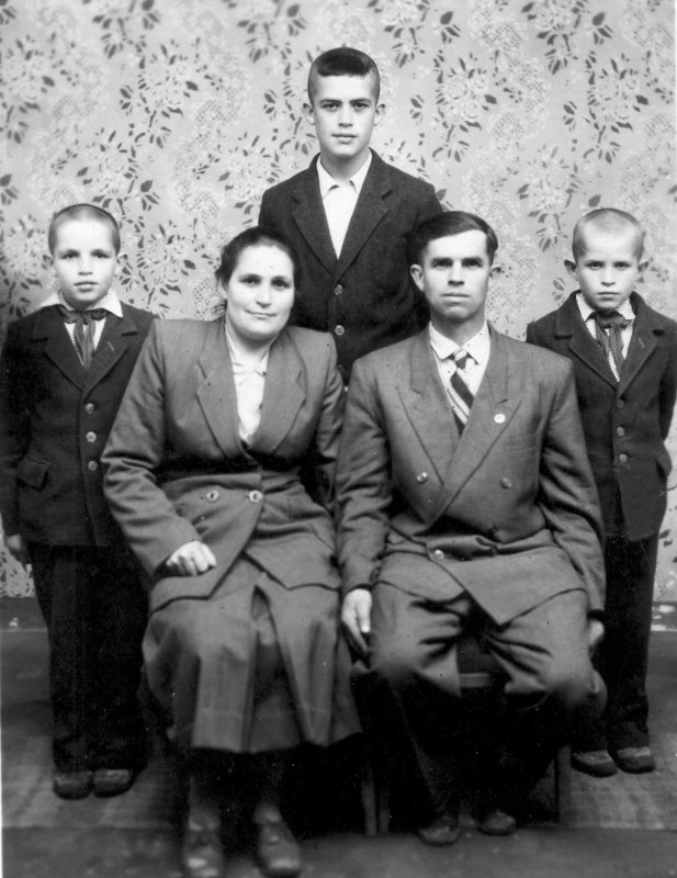 Сім'я Каденюків Сім'я Каденюків
