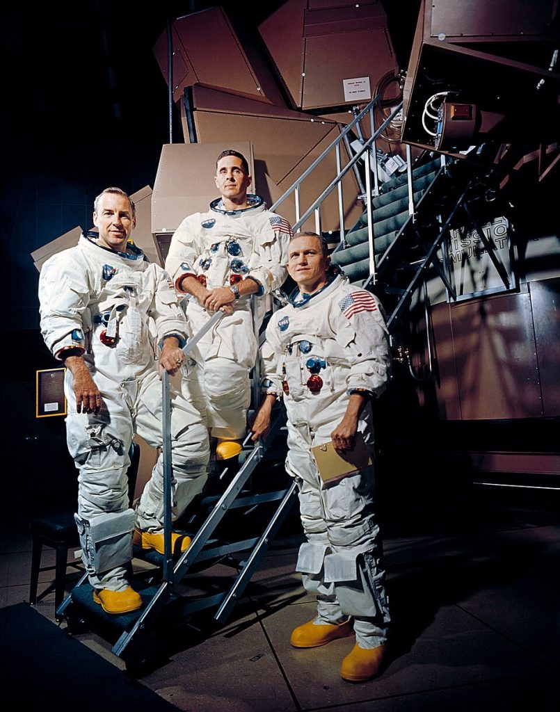 Екіпаж Apollo-8 облетів навколо Місяця у 1968 році