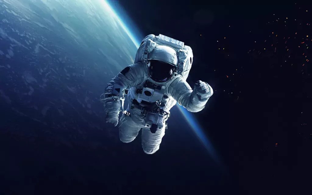 Політ людини у космос