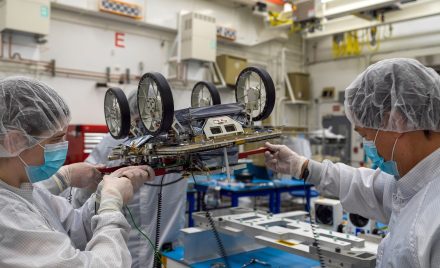 місячні ровери CADRE NASA