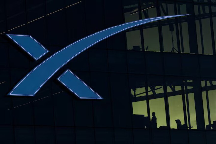 Компанія SpaceX отимала новий контракт від військових
