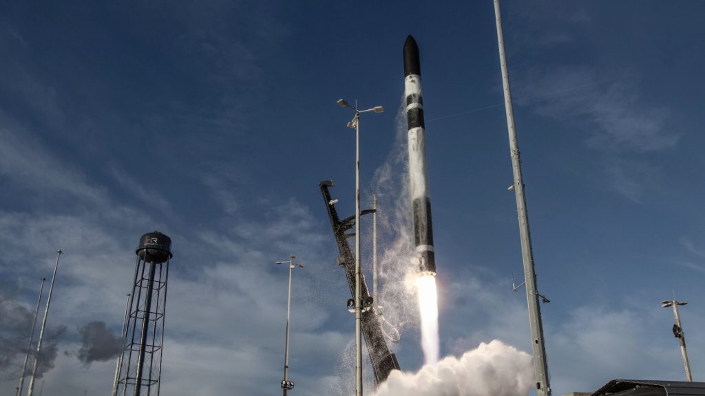 Старт ракеты Rocket Lab