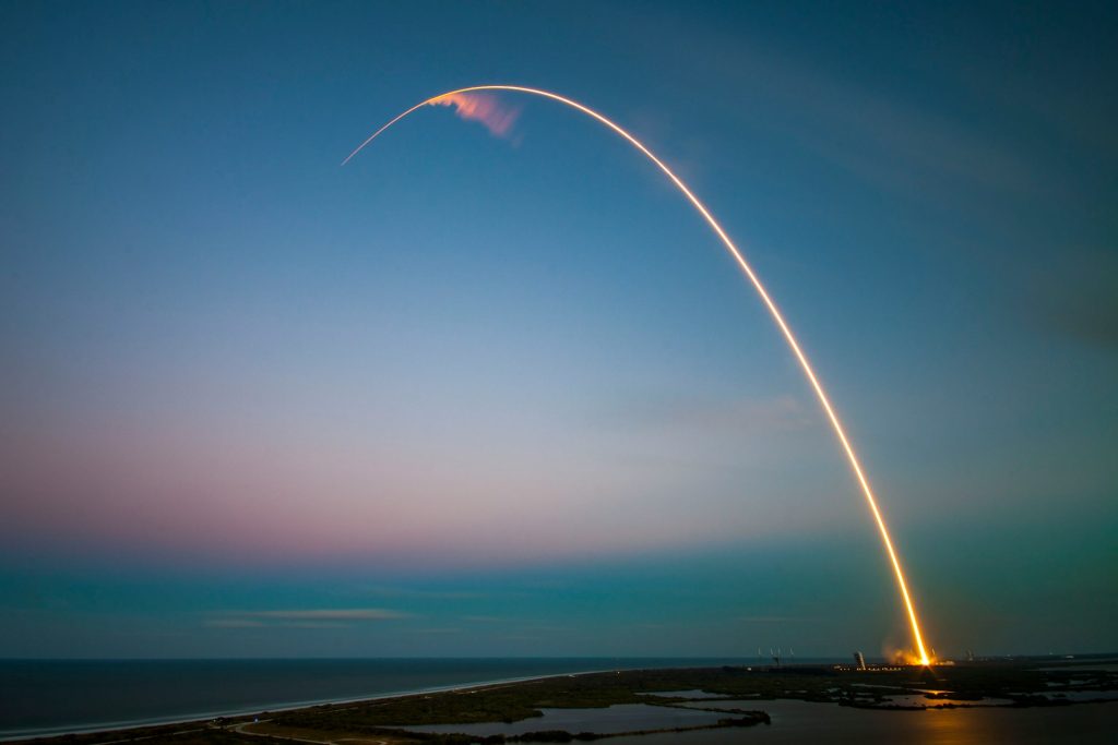 Старт ракети SpaceX Falcon 9
