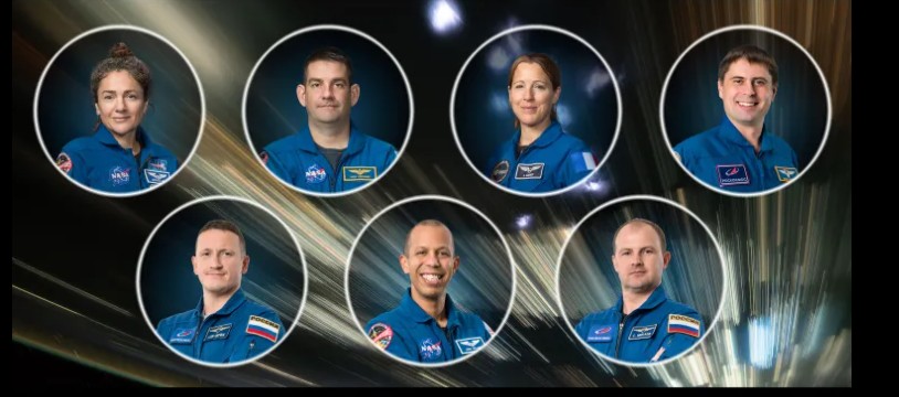 Офіційне фото екіпажу експедиції Expedition 74 на МКС