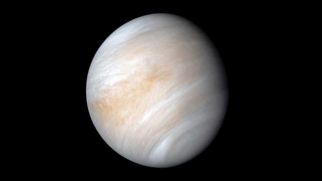 Венера у суцільному хмарному покриві, знімок апарата Mariner 10