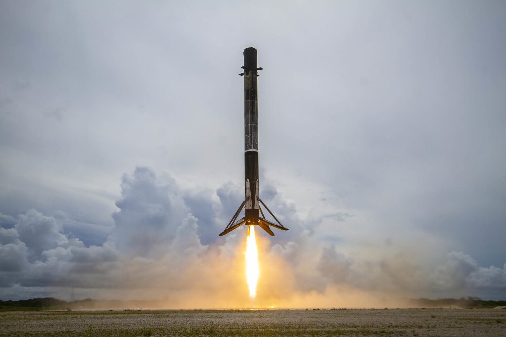 Посадка першого ступеня Falcon 9