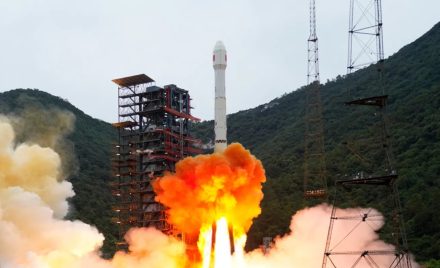 Запуск ракети «Чанчжен-3B» з космодрому Січан із супутником «Шіцзянь-31»